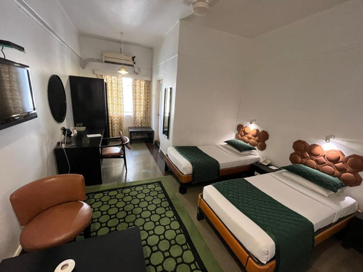 West End Hotel Мумбай Екстериор снимка