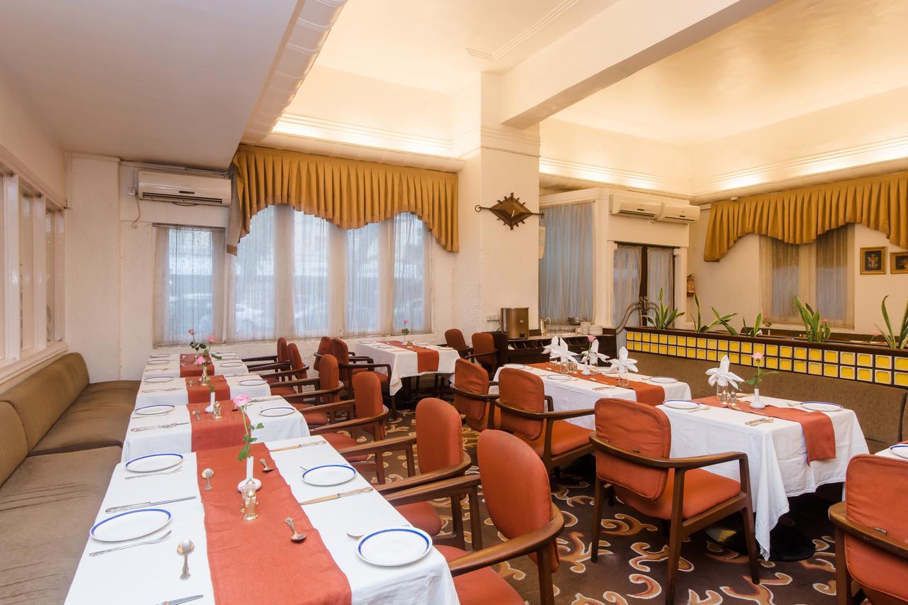 West End Hotel Мумбай Екстериор снимка