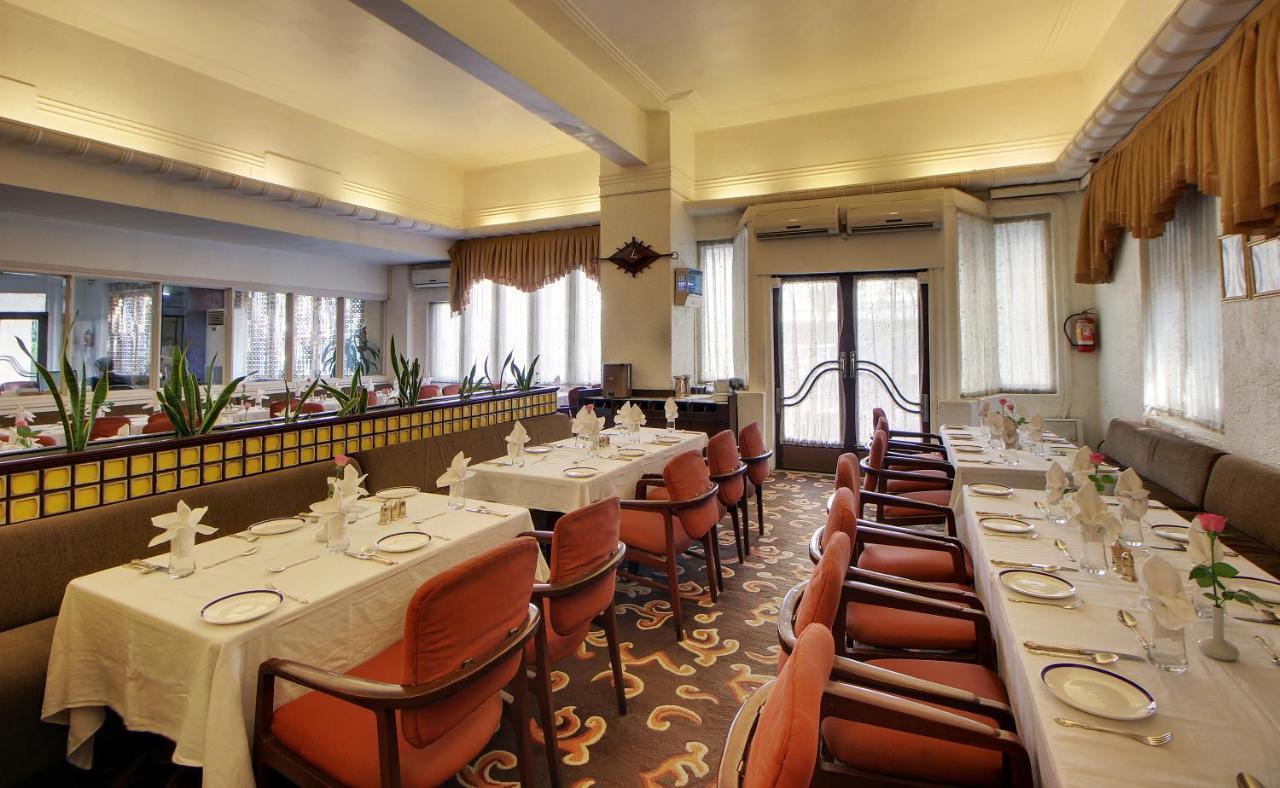 West End Hotel Мумбай Екстериор снимка