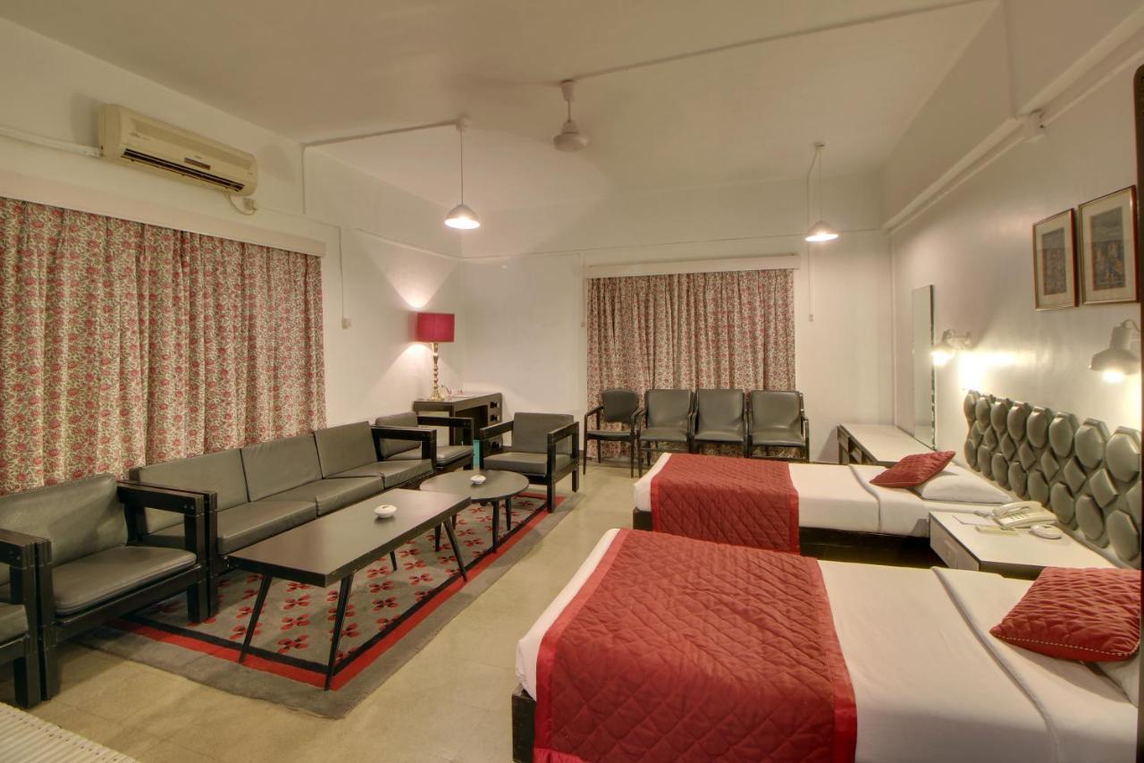 West End Hotel Мумбай Екстериор снимка