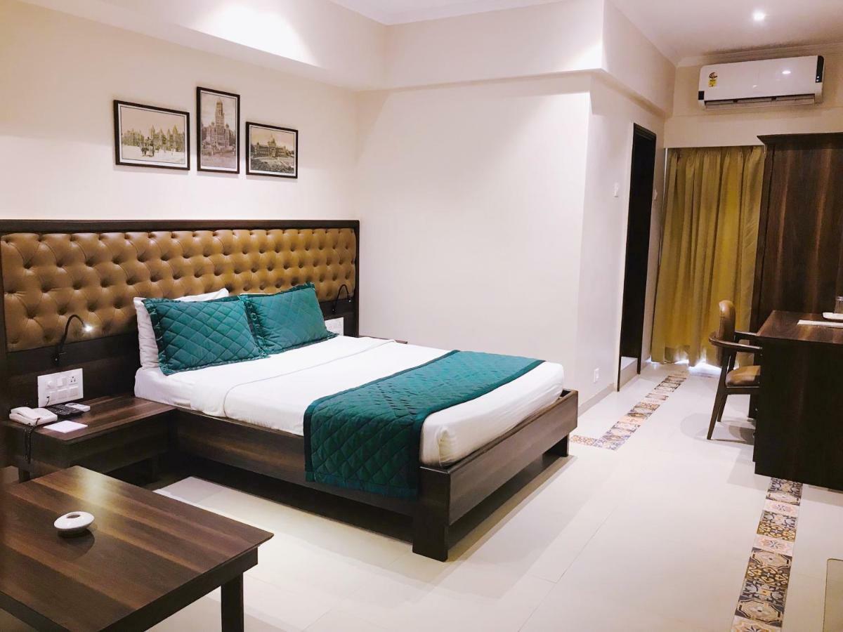 West End Hotel Мумбай Екстериор снимка
